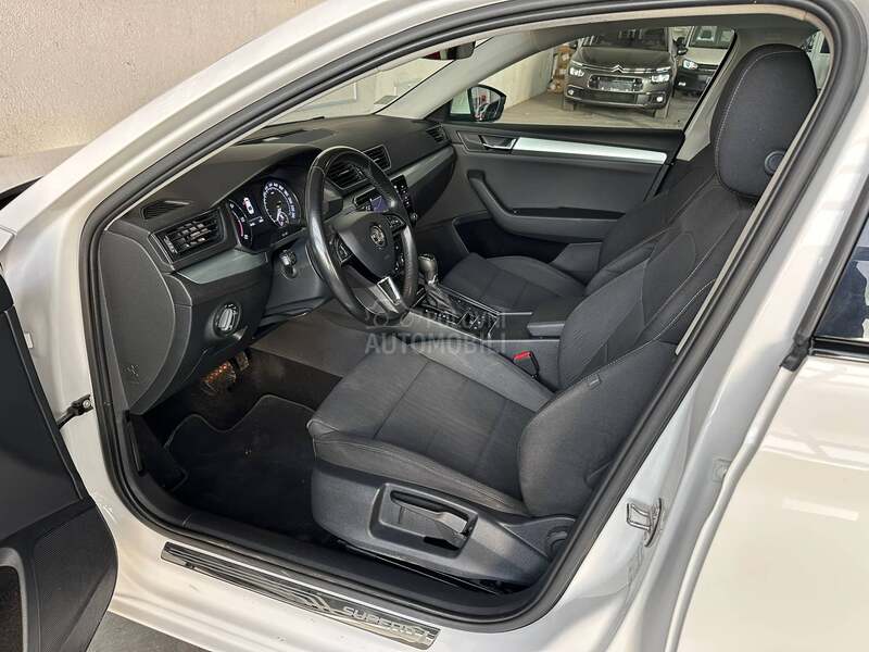 Škoda Superb DSG / LED / NAV