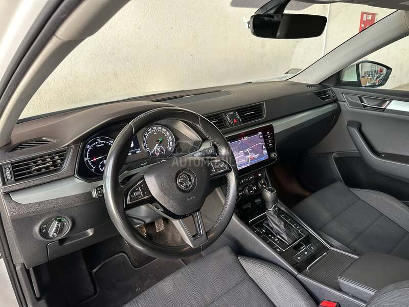 Škoda Superb DSG / LED / NAV