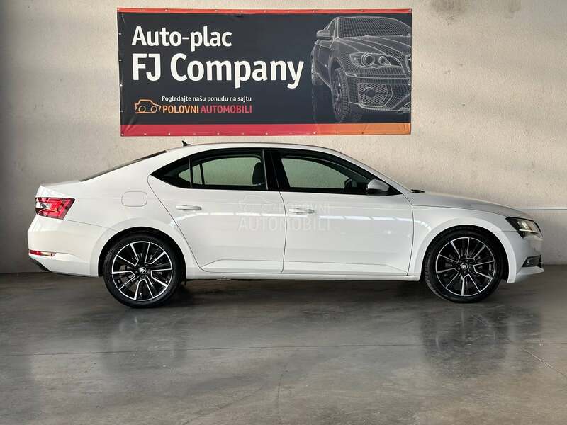 Škoda Superb DSG / LED / NAV