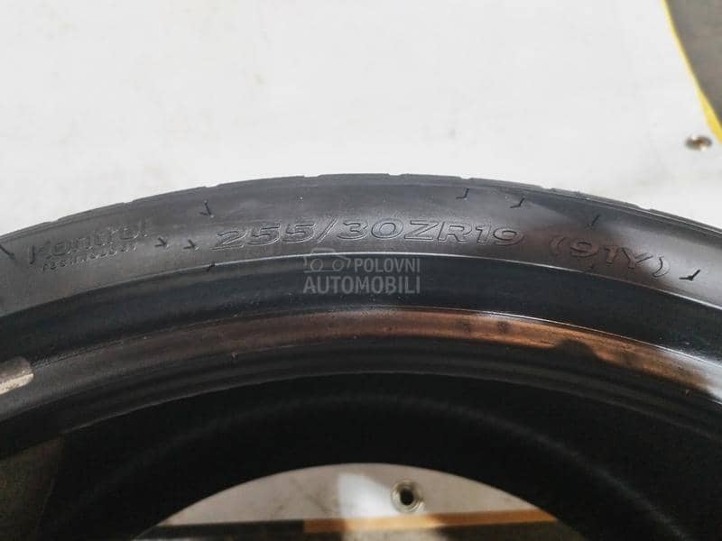Hankook 255/30 R19 Letnja