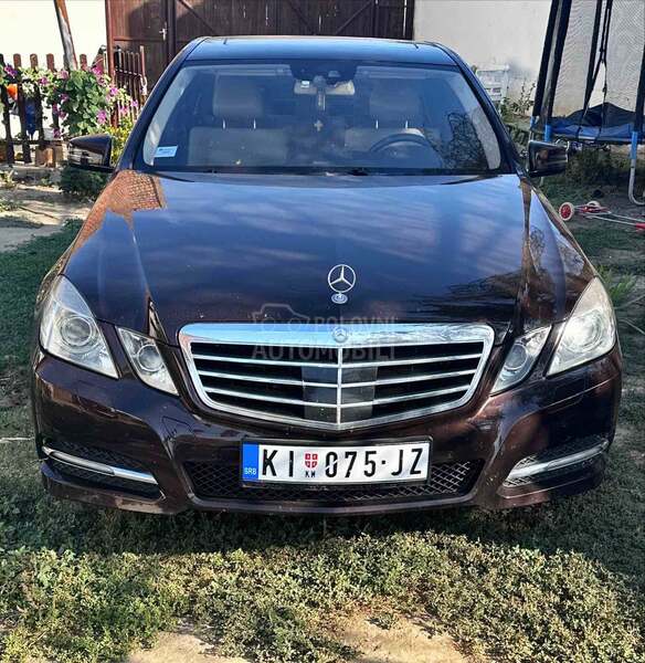 Mercedes Benz E 300 300D