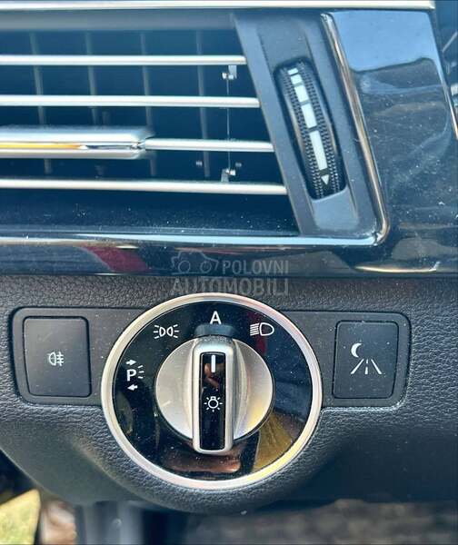 Mercedes Benz E 300 300D