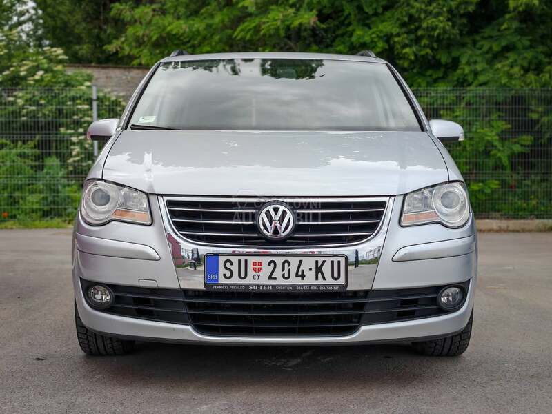 Volkswagen Touran 