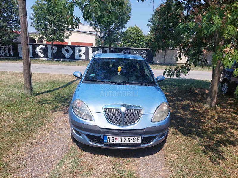 Lancia Ypsilon 1.2  b e n z