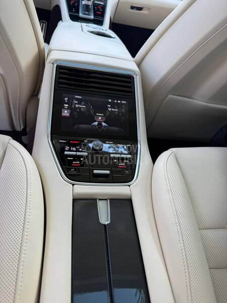 Porsche Panamera 4 E-Hybrid