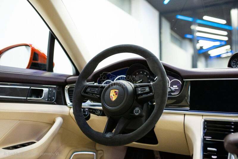 Porsche Panamera 4 E-Hybrid