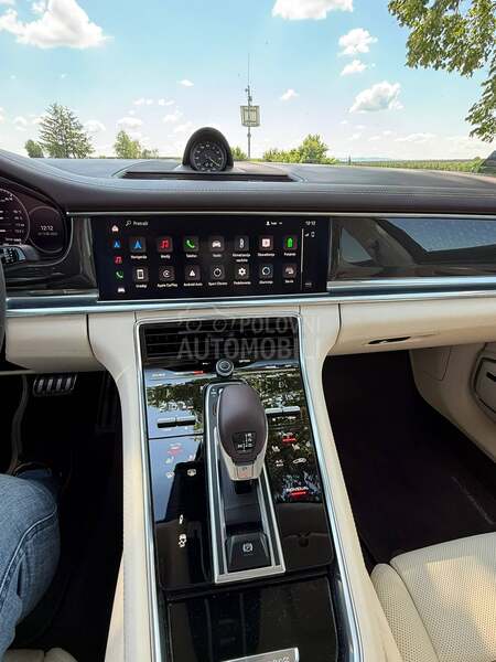 Porsche Panamera 4 E-Hybrid