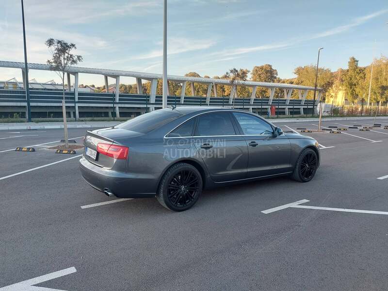 Audi A6 quattro