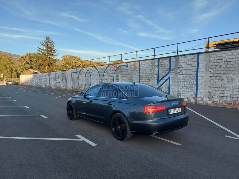 Audi A6 quattro
