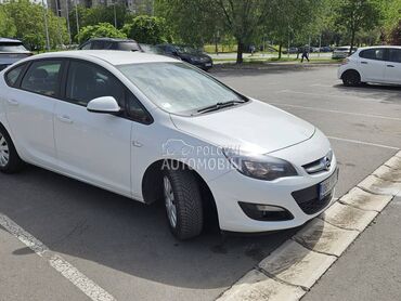 Opel Astra J 1.4 ENJOY
