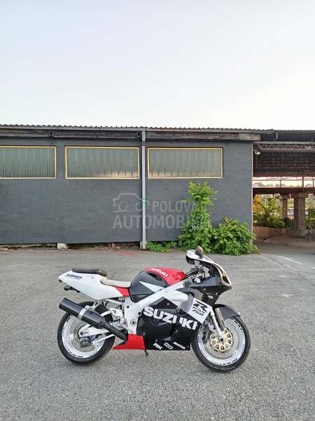 Suzuki gsxr 750