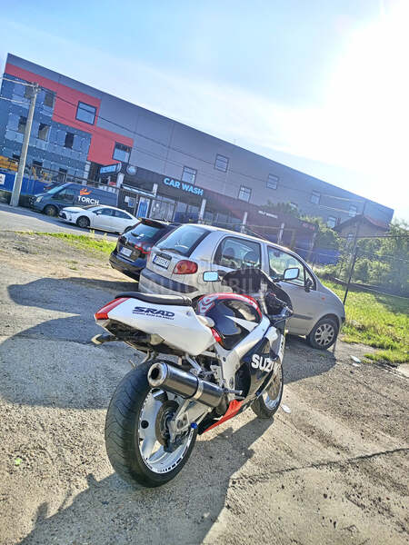 Suzuki gsxr 750