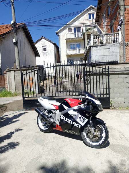 Suzuki gsxr 750