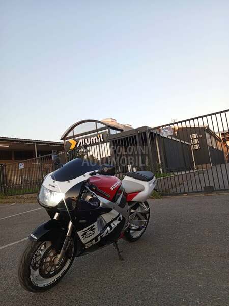 Suzuki gsxr 750