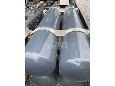 IVECO 400 CNG ceo u delovima