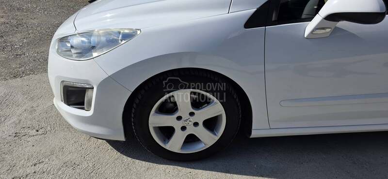 Peugeot 308 1.6hdi led