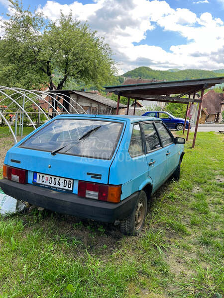 Lada Samara 
