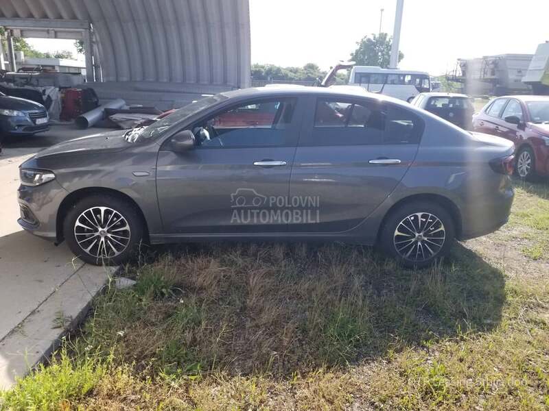 Fiat Tipo SEDAN