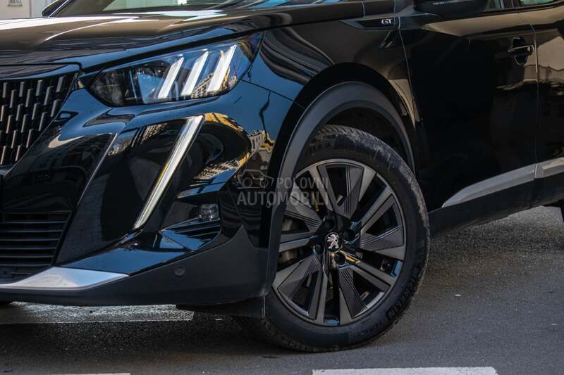 Peugeot 2008 GT LINE PANO