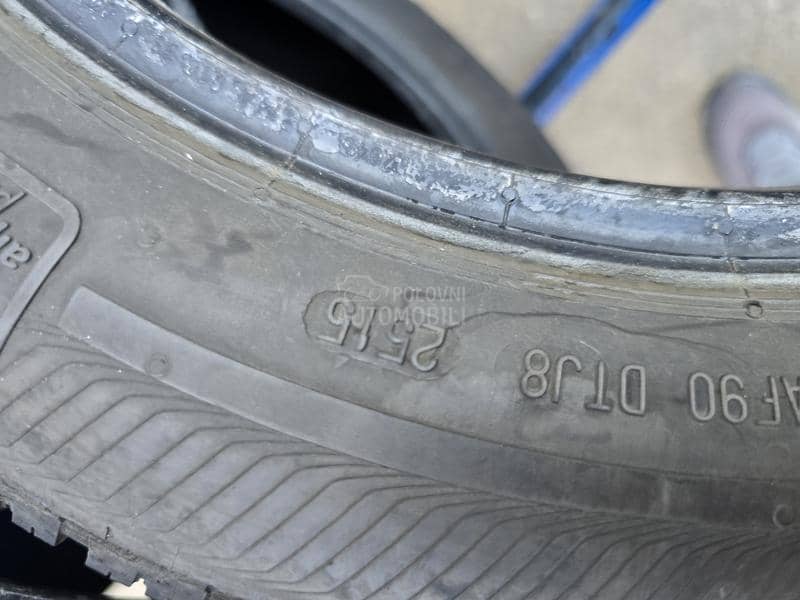 Semperit 185/60 R15 Zimska