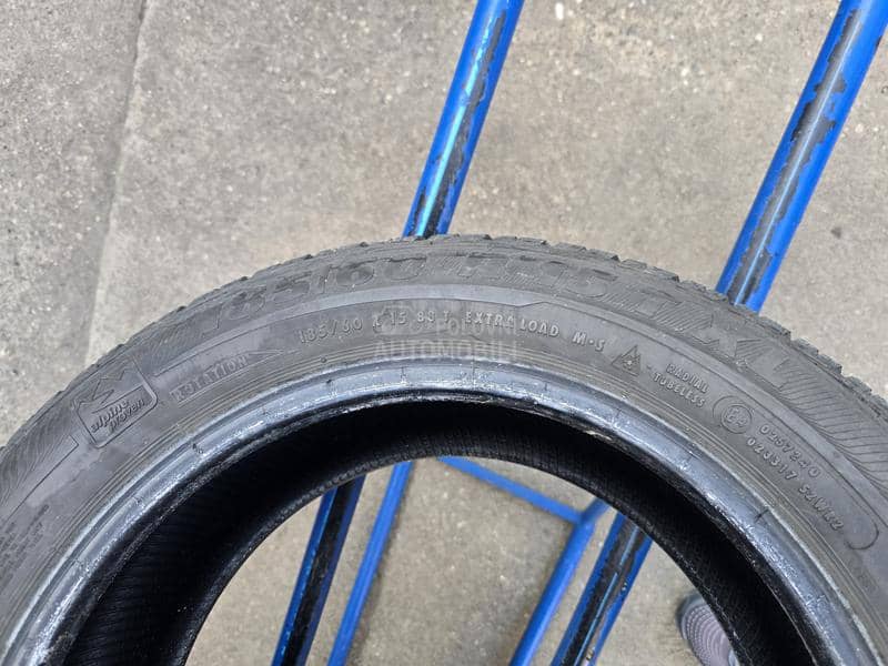 Semperit 185/60 R15 Zimska