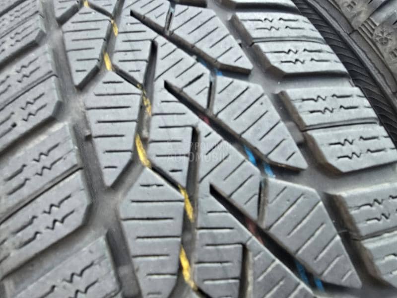 Semperit 185/60 R15 Zimska