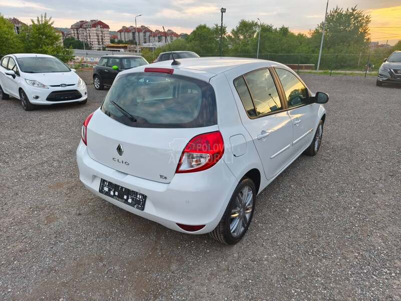 Renault Clio 1.2 NIGHT DAY