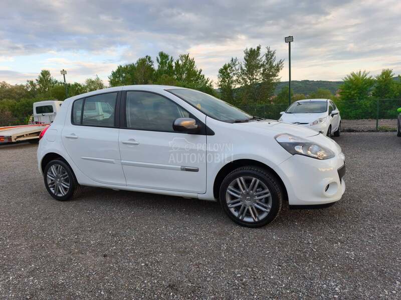 Renault Clio 1.2 NIGHT DAY