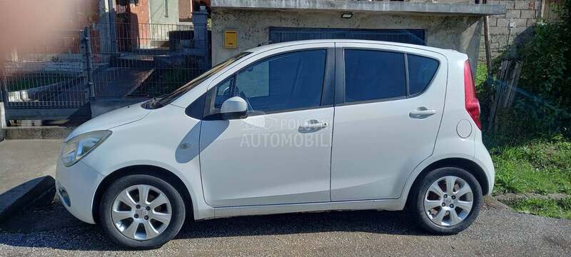 Opel Agila 