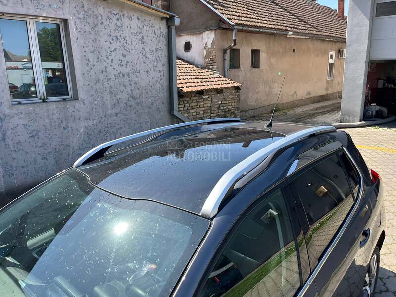 Peugeot 2008 1.6HDI FELINE TITANE