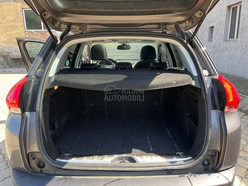Peugeot 2008 1.6HDI FELINE TITANE