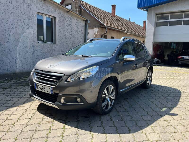 Peugeot 2008 1.6HDI FELINE TITANE