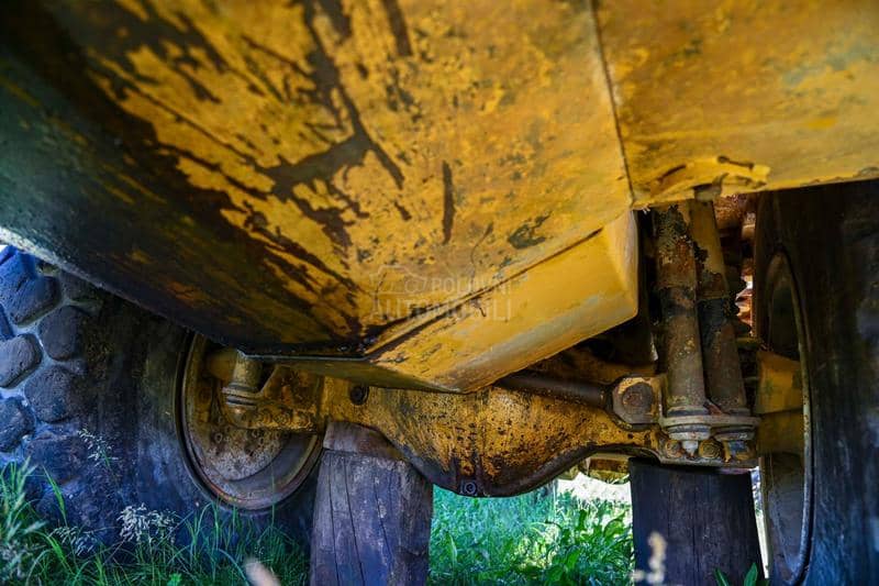 Prednja osovina za damper