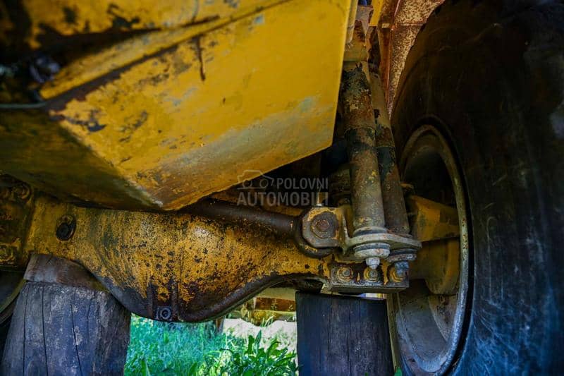 Prednja osovina za damper