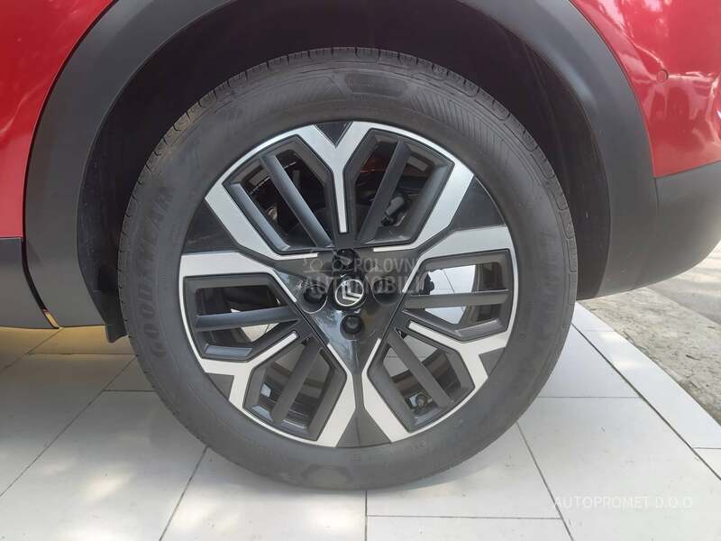 Citroen C4 MAX 1.2T A8