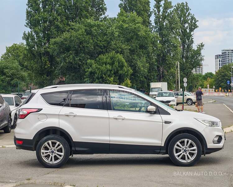 Ford Kuga 1.5 TDCI / BUSINESS