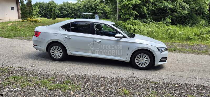 Škoda Superb 