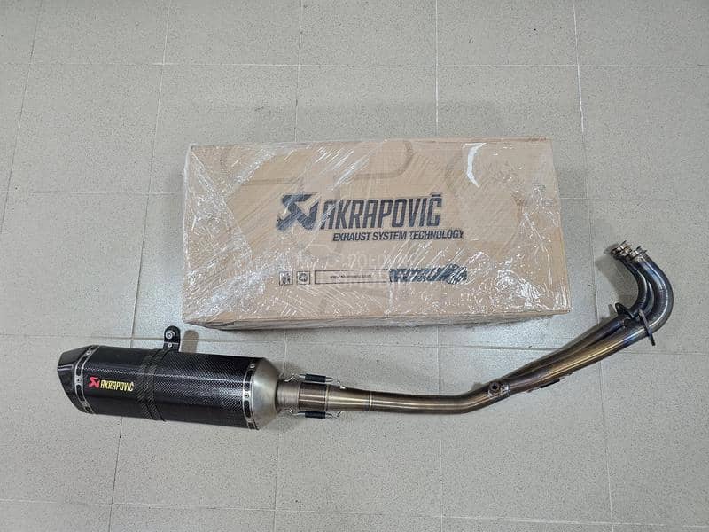 YAMAHA T MAX AKRAPOVIC