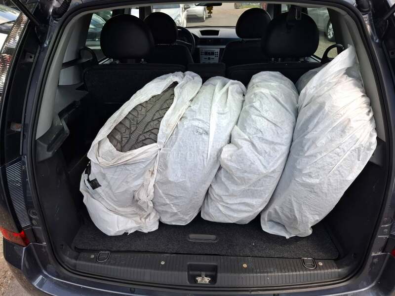 Opel Meriva 1,6b