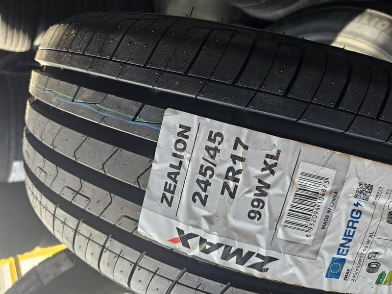 Zmax 245/45 R17 Letnja