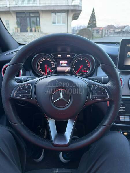 Mercedes Benz CLA 200 