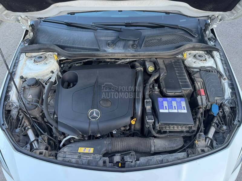 Mercedes Benz CLA 200 