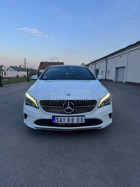 Mercedes Benz CLA 200 