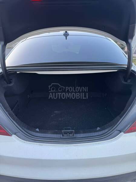 Mercedes Benz CLA 200 