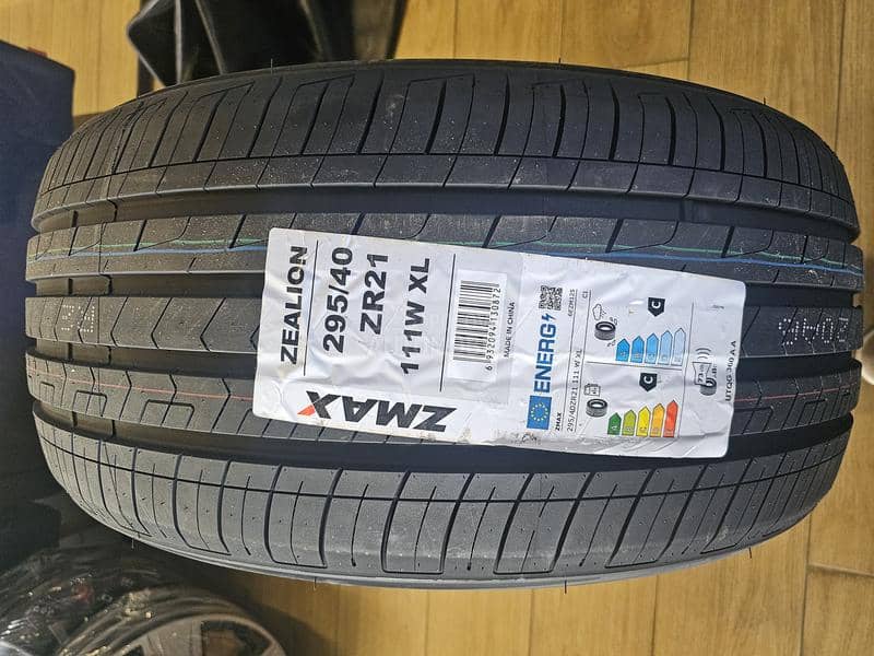 Zmax 295/40 R21 Letnja
