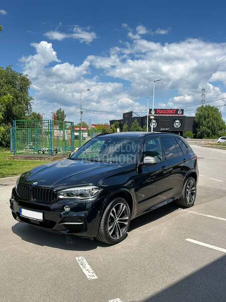 BMW X5 M50D