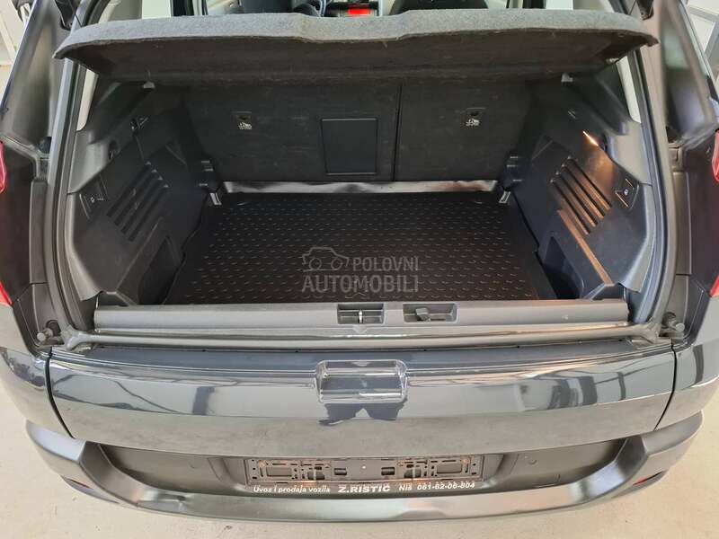 Peugeot 3008 1.6eHDI ACTIVE