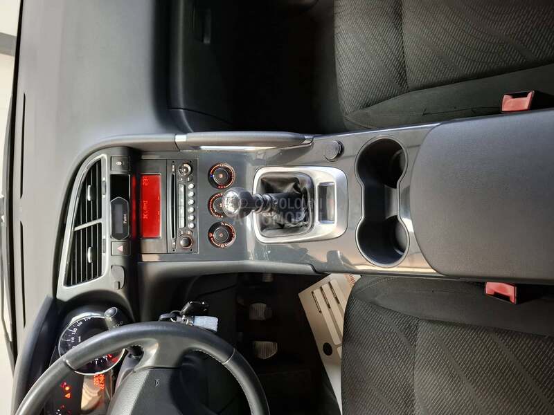 Peugeot 3008 1.6eHDI ACTIVE