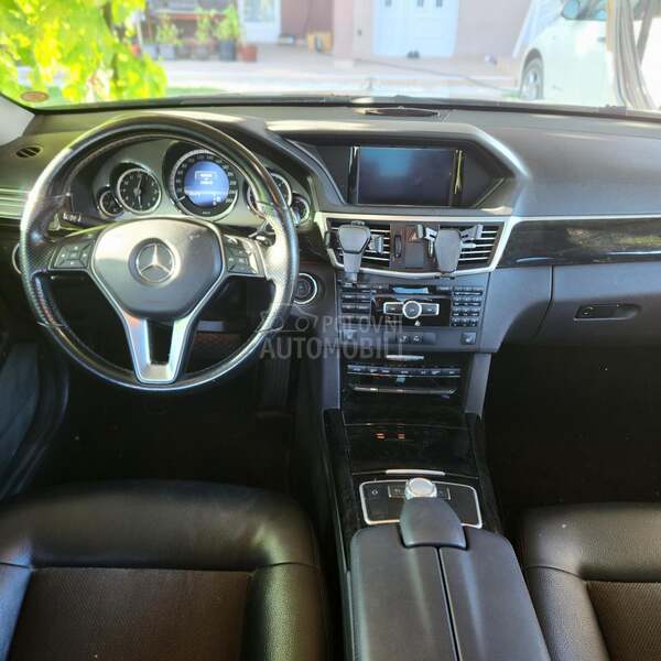 Mercedes Benz E 300 HIBRYD