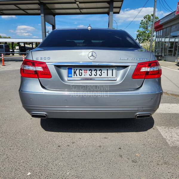 Mercedes Benz E 300 HIBRYD
